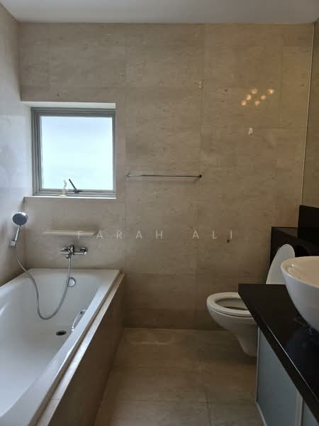 The Shelford, 1D Shelford Road, 3 Bedrooms, 1,399 sqft, Condominium For Rent, by Farah Ali, 500058622 - PropertyGuru.com.sg