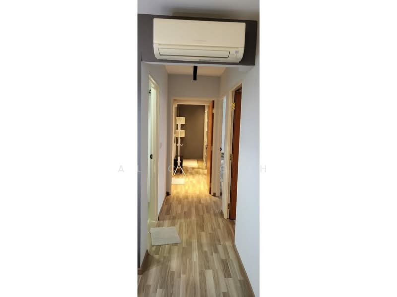 121B Punggol Edge, 121B Edgedale Plains, 3 Bedrooms, 1,001 sqft, HDB Flat For Rent, by Alice Goh, 500058642 - Corridor - PropertyGuru.com.sg