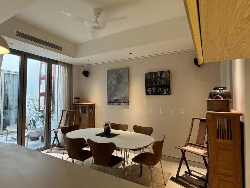 Niven Road Shophouse Ground Floor Only Newly Renovated, Niven Road, 2 Bedrooms, 1,000 sqft, Shophouse For Rent, by Shari Albahar-Carlesater, 500058667 - PropertyGuru.com.sg