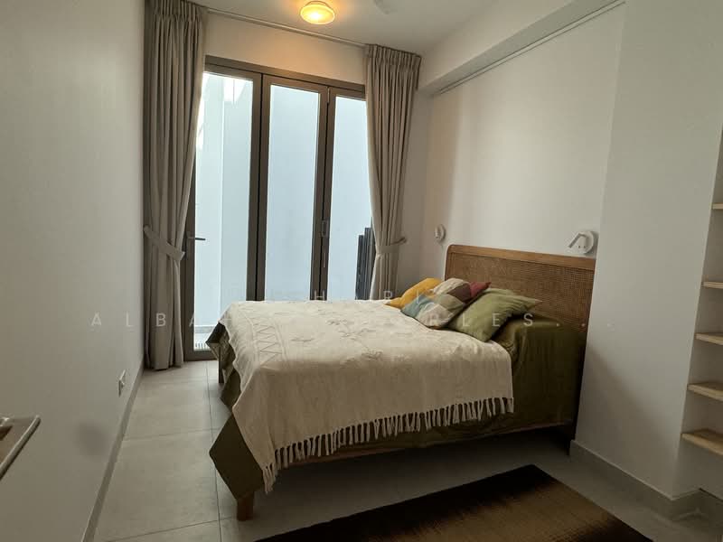 Niven Road Shophouse Ground Floor Only Newly Renovated, Niven Road, 2 Bedrooms, 1,000 sqft, Shophouse For Rent, by Shari Albahar-Carlesater, 500058667 - PropertyGuru.com.sg