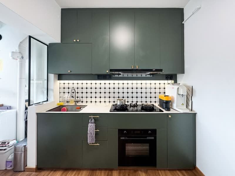 618B Tampines Street 61 HDB Flat For Sale at S$ 850,000 | PropertyGuru Singapore - Kitchen