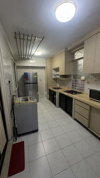 110D Punggol Field HDB Flat For Sale at S$ 648,888 | PropertyGuru Singapore - Kitchen