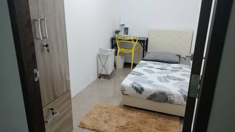 Queens, 10 Stirling Road, Room Rental, 150 sqft, Condominium For Rent, by Mark Wong, 500058697 - Bedroom - PropertyGuru.com.sg
