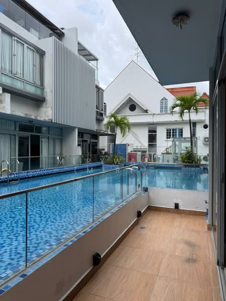Montclair @ Whitley Cluster House For Sale at S$ 4,300,000 | PropertyGuru Singapore - Exterior