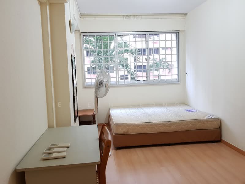 243 Bishan Street 22 HDB Flat For Sale at S$ 850,000 | PropertyGuru Singapore - Bedroom