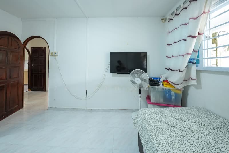 424 Tampines Street 41 HDB Flat For Sale at S$ 485,000 | PropertyGuru Singapore - Interior