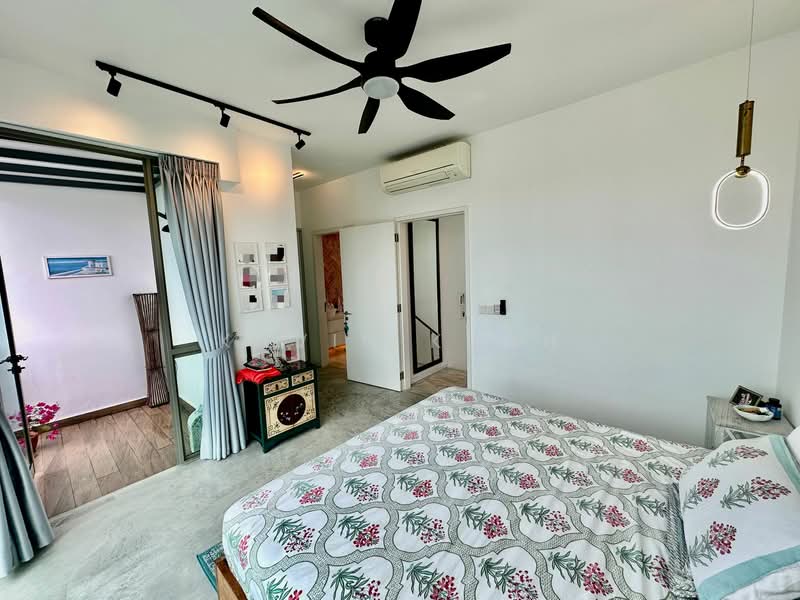 Ripple Bay Condominium For Sale at S$ 3,680,000 | PropertyGuru Singapore - Bedroom