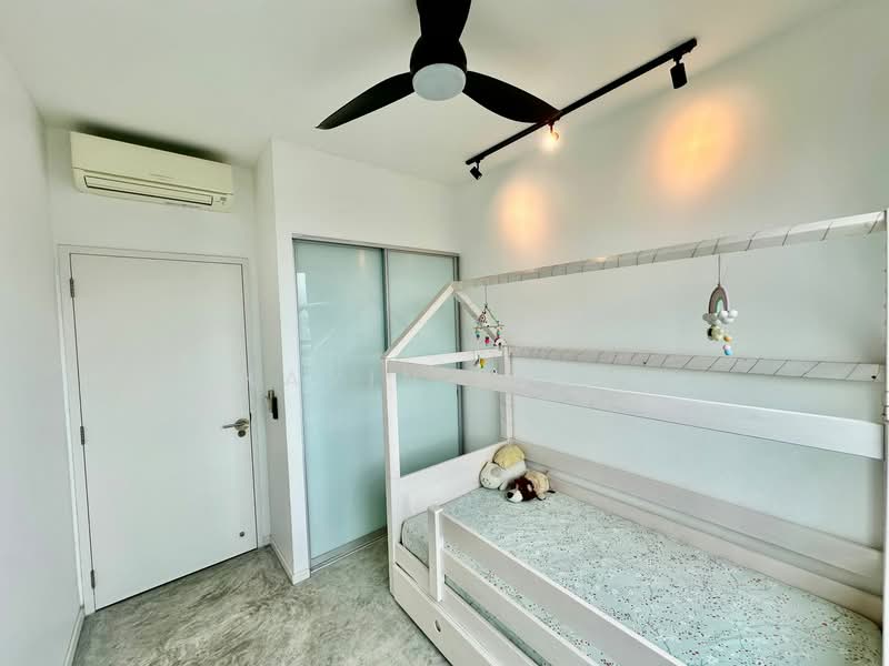 Ripple Bay Condominium For Sale at S$ 3,680,000 | PropertyGuru Singapore - Bedroom