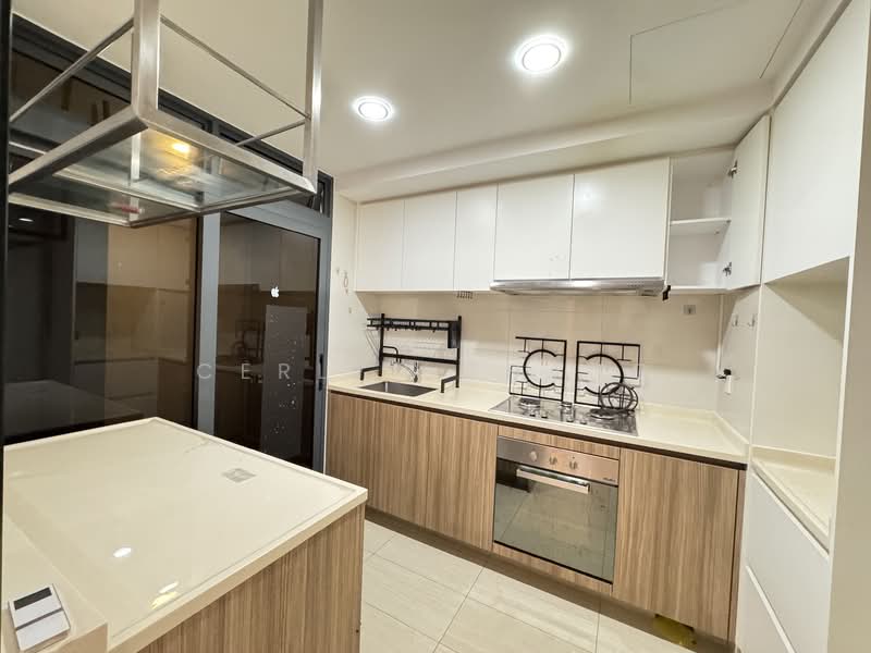 Hundred Palms Residences, 260 Yio Chu Kang Road, 3 Bedrooms, 1,130 sqft, Executive Condominium For Rent, by Cerlyn Zhang, 500058740 - Kitchen - PropertyGuru.com.sg