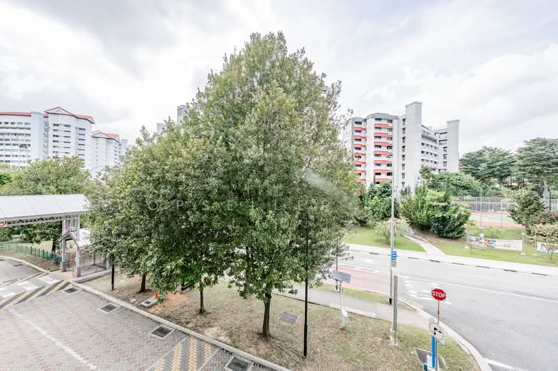 371 Jurong East Street 32 HDB Flat For Sale at S$ 320,000 | PropertyGuru Singapore - Exterior