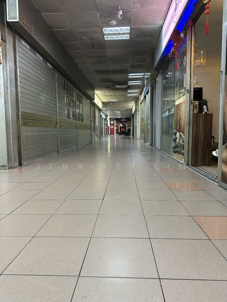 Golden Mile Tower, 6001 Beach Road, 279 sqft, Mall Shop For Sale, by Jennifer Lim, 500058779 - CommercialGuru.com.sg