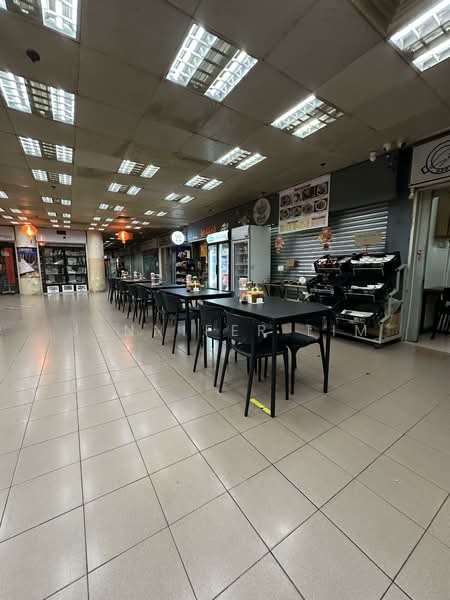 Golden Mile Tower, 6001 Beach Road, 279 sqft, Mall Shop For Sale, by Jennifer Lim, 500058779 - CommercialGuru.com.sg