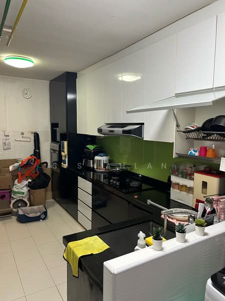 For Sale - 393 Yishun Avenue 6