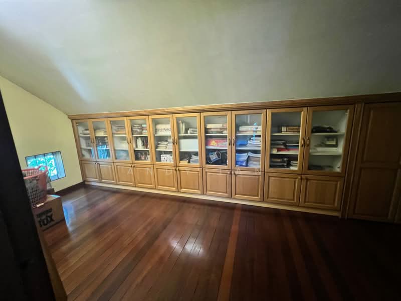 jalan kelulut Semi-Detached House For Sale at S$ 7,180,000 | PropertyGuru Singapore - Study