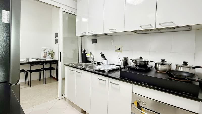 Meraprime, 301 Jalan Bukit Ho Swee, Room Rental, 150 sqft, Condominium For Rent, by Mark Wong, 500058849 - Kitchen - PropertyGuru.com.sg
