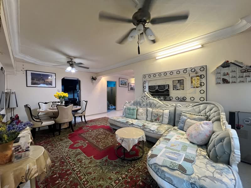 820 Jurong West Street 81 HDB Flat For Sale at S$ 590,000 | PropertyGuru Singapore - Living Room
