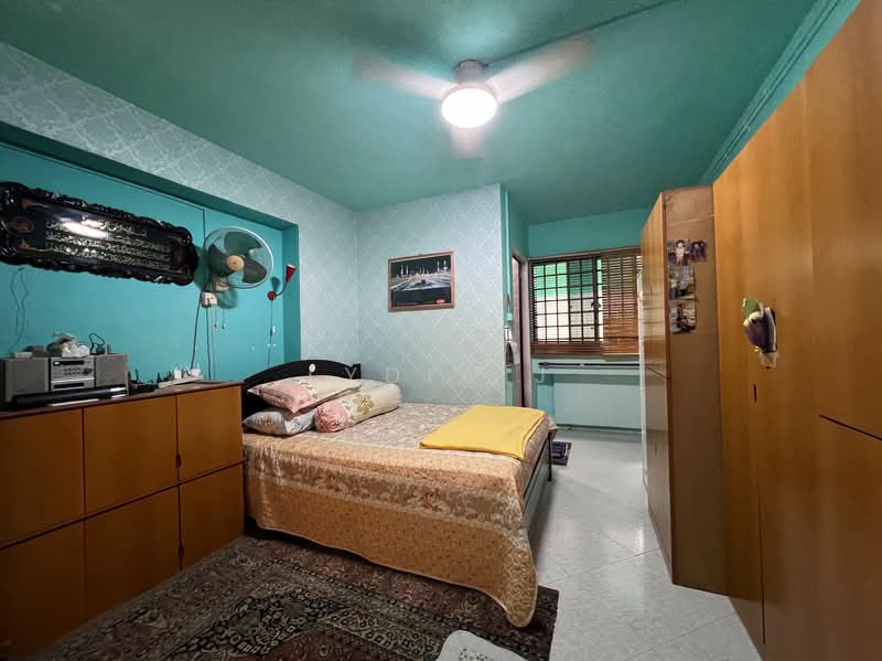 820 Jurong West Street 81 HDB Flat For Sale at S$ 590,000 | PropertyGuru Singapore - Bedroom