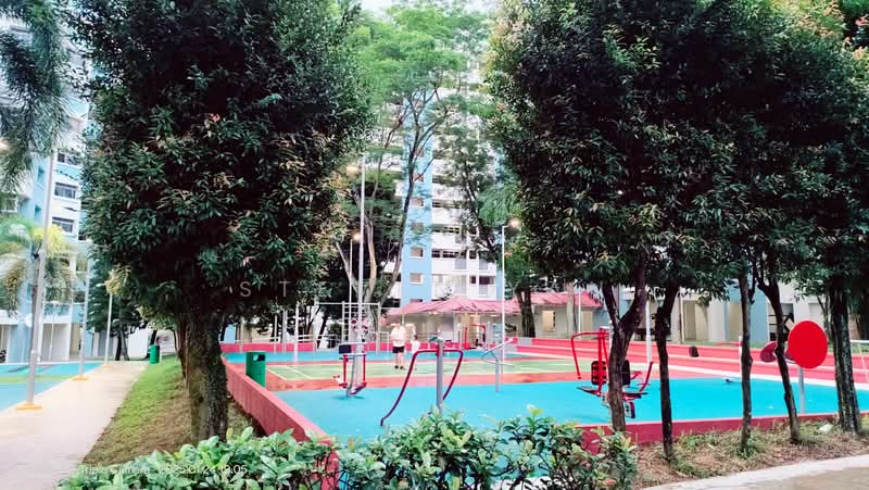 354 Woodlands Avenue 1 HDB Flat For Sale at S$ 610,000 | PropertyGuru Singapore - Exterior