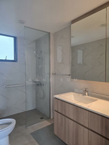 Spring Grove, 53 Grange Road, 2 Bedrooms, 1,012 sqft, Condominium For Rent, by Anni Kum, 500058870 - PropertyGuru.com.sg