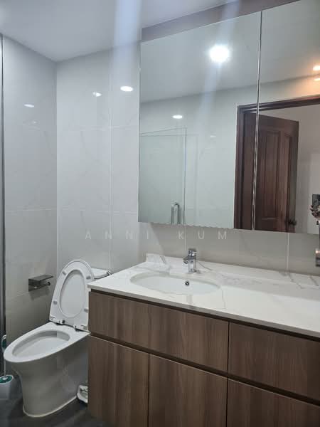 Spring Grove, 53 Grange Road, 2 Bedrooms, 1,012 sqft, Condominium For Rent, by Anni Kum, 500058870 - PropertyGuru.com.sg