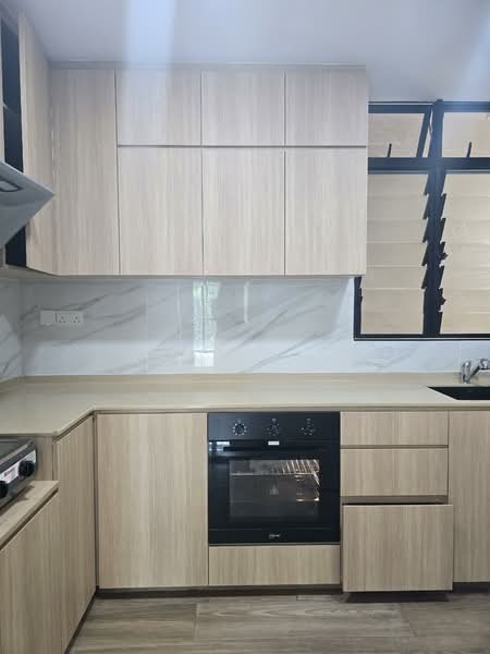 Spring Grove, 53 Grange Road, 2 Bedrooms, 1,012 sqft, Condominium For Rent, by Anni Kum, 500058870 - PropertyGuru.com.sg