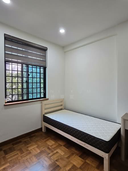 Spring Grove, 53 Grange Road, 2 Bedrooms, 1,012 sqft, Condominium For Rent, by Anni Kum 甘岸霓, 500058870 - Bedroom - PropertyGuru.com.sg