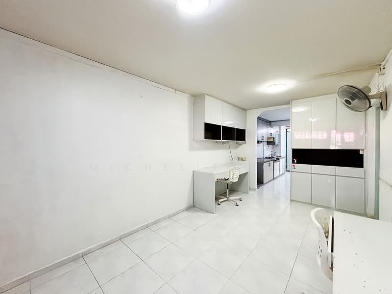 27 Toa Payoh East HDB Flat For Sale at S$ 360,000 | PropertyGuru Singapore - Study