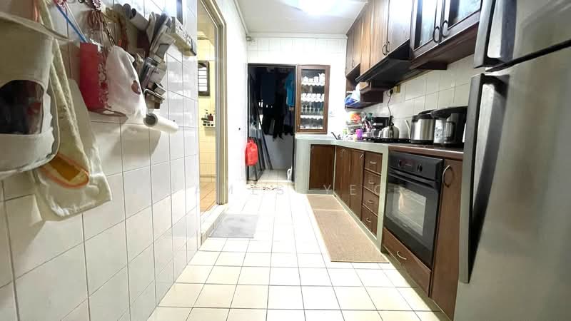 550 Woodlands Drive 44 HDB Flat For Sale at S$ 626,000 | PropertyGuru Singapore - Kitchen