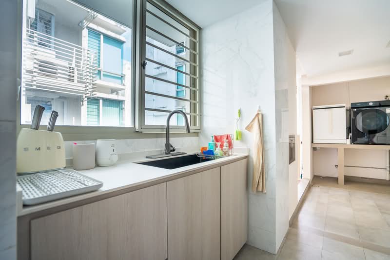The Quartz Condominium For Sale at S$ 2,600,000 | PropertyGuru Singapore - Kitchen