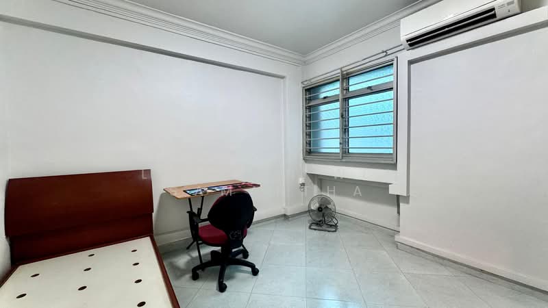 643 Jurong West Street 61 HDB Flat For Sale at S$ 510,000 | PropertyGuru Singapore - Bedroom