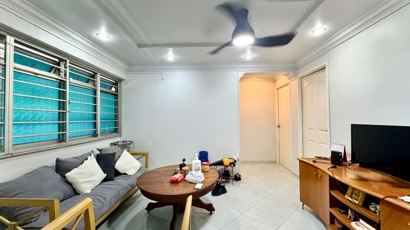643 Jurong West Street 61 HDB Flat For Sale at S$ 510,000 | PropertyGuru Singapore - Living Room