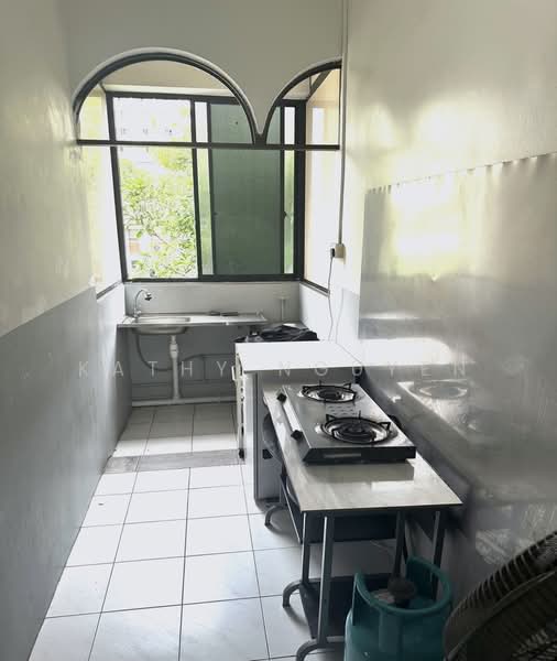 Co-Living Common Room in Aljunied MRT, SIMS AVENUE, Room Rental, 140 sqft, Walk-up Apartment For Rent, by Kathy Nguyen, 500058899 - Kitchen - PropertyGuru.com.sg