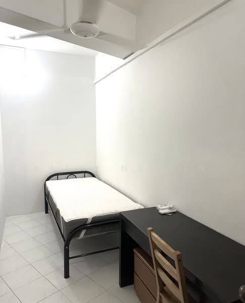 Co-Living Common Room in Aljunied MRT, SIMS AVENUE, Room Rental, 140 sqft, Walk-up Apartment For Rent, by Kathy Nguyen, 500058899 - Room 48B - PropertyGuru.com.sg