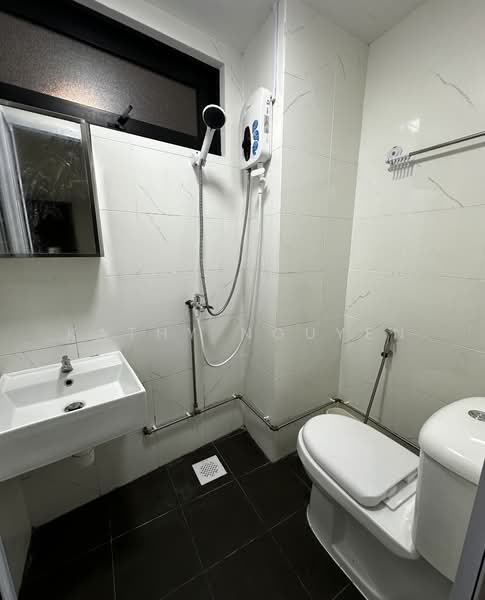 Studio Apartment in Dakota/ Aljunied MRT, , Studio, 350 sqft, Apartment For Rent, by Kathy Nguyen, 500058913 - Bathroom - PropertyGuru.com.sg