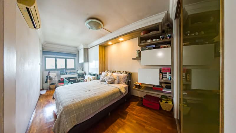 818 Woodlands Street 82 HDB Flat For Sale at S$ 1,265,000 | PropertyGuru Singapore - Master Bedroom