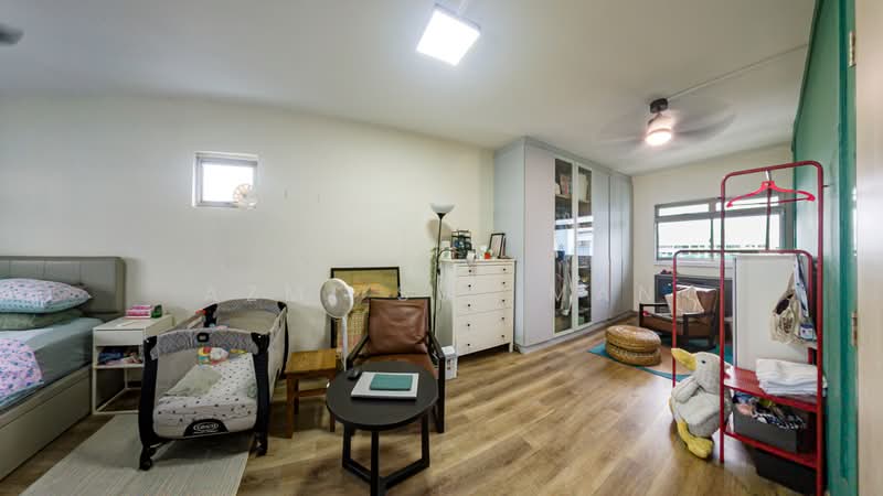 818 Woodlands Street 82 HDB Flat For Sale at S$ 1,265,000 | PropertyGuru Singapore - Bedroom 2