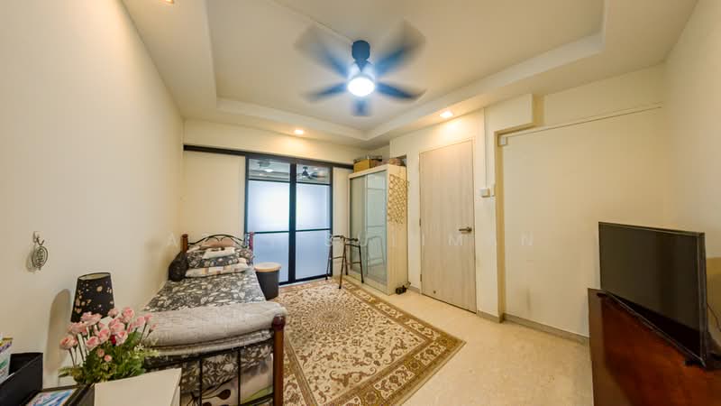 818 Woodlands Street 82 HDB Flat For Sale at S$ 1,265,000 | PropertyGuru Singapore - Bedroom 3