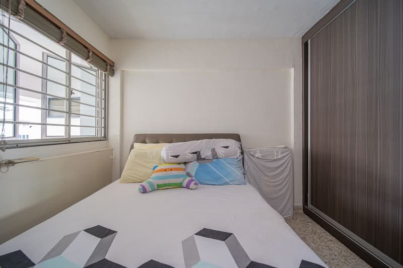 577 Ang Mo Kio Avenue 10 HDB Flat For Sale at S$ 538,000 | PropertyGuru Singapore - Bedroom