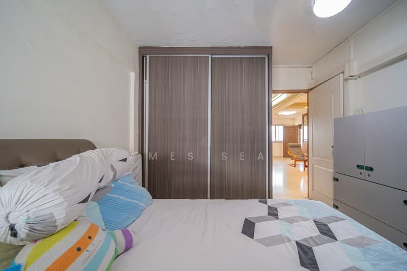 577 Ang Mo Kio Avenue 10 HDB Flat For Sale at S$ 538,000 | PropertyGuru Singapore - Bedroom