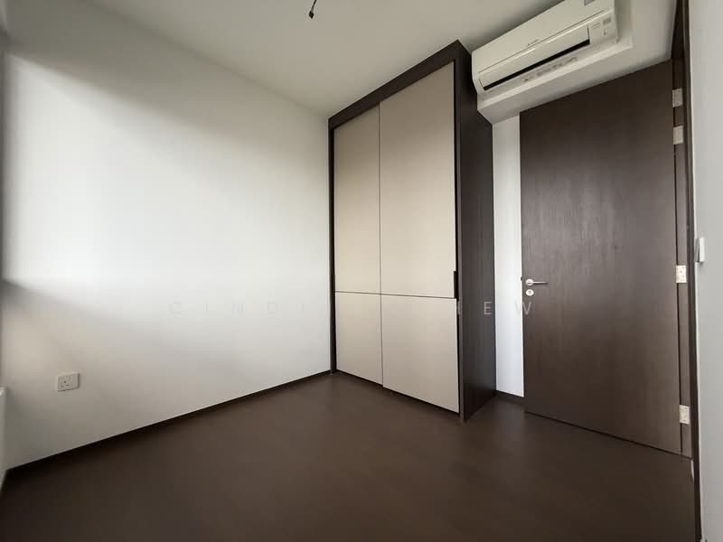 Tembusu Grand Condominium For Sale at S$ 2,000,000 | PropertyGuru Singapore - Bedroom 1