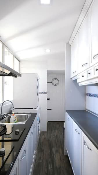 Neptune Court Apartment For Sale at S$ 1,950,000 | PropertyGuru Singapore - Kitchen