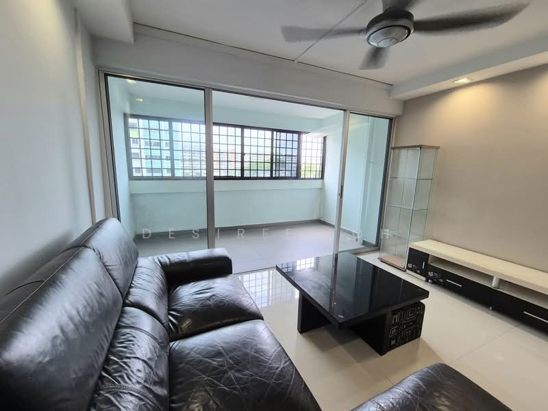 213 Yishun Street 21, 213 Yishun Street 21, 3 Bedrooms, 1,367 sqft, HDB Flat For Rent, by Desiree Loh, 500058939 - Living Room - PropertyGuru.com.sg