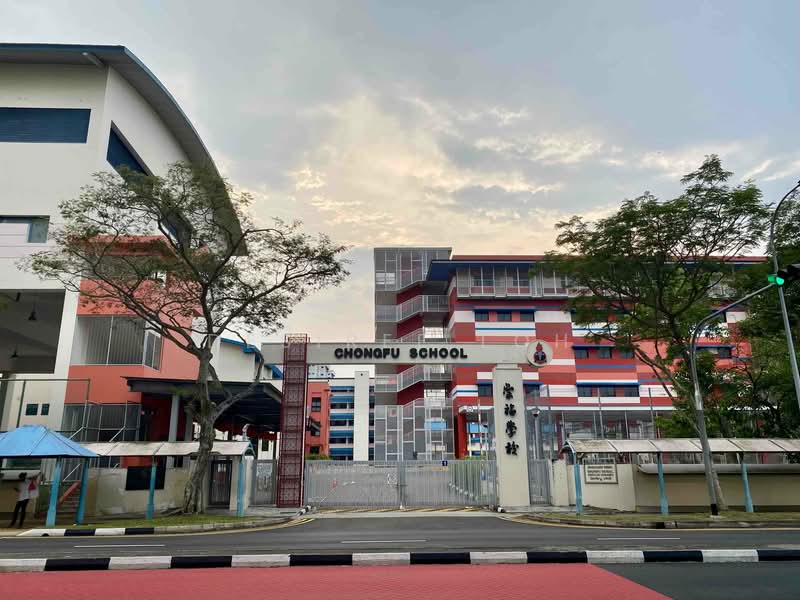 213 Yishun Street 21, 213 Yishun Street 21, 3 Bedrooms, 1,367 sqft, HDB Flat For Rent, by Desiree Loh, 500058939 - 1km from Chongfu School - PropertyGuru.com.sg