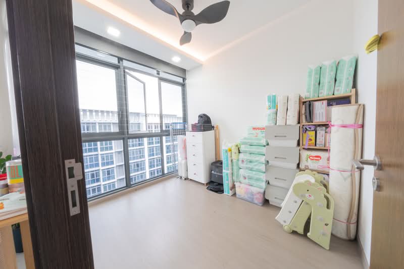 Symphony Suites Condominium For Sale at S$ 1,500,000 | PropertyGuru Singapore