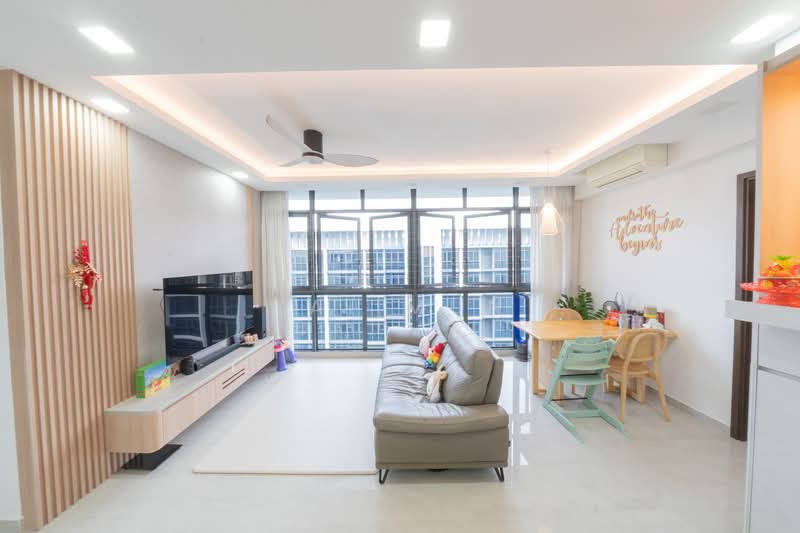 Symphony Suites Condominium For Sale at S$ 1,500,000 | PropertyGuru Singapore - Living Room