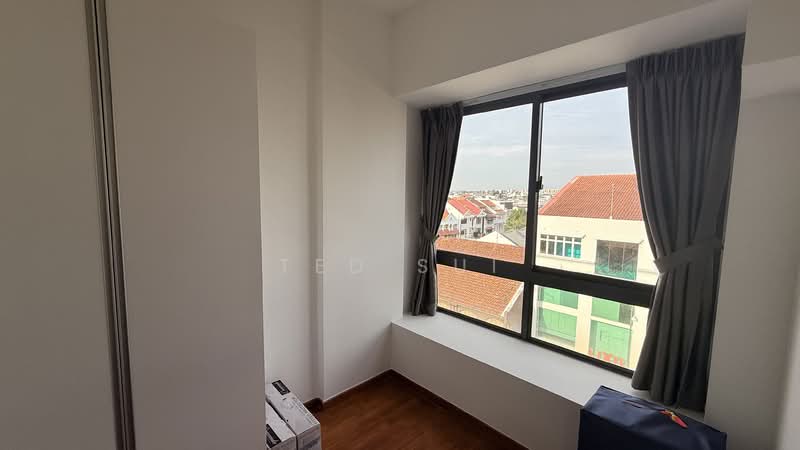 Sycamore Tree, 2 Fowlie Road, 3 Bedrooms, 851 sqft, Apartment For Rent, by Ted Sui, 500058951 - Bedroom lower - PropertyGuru.com.sg