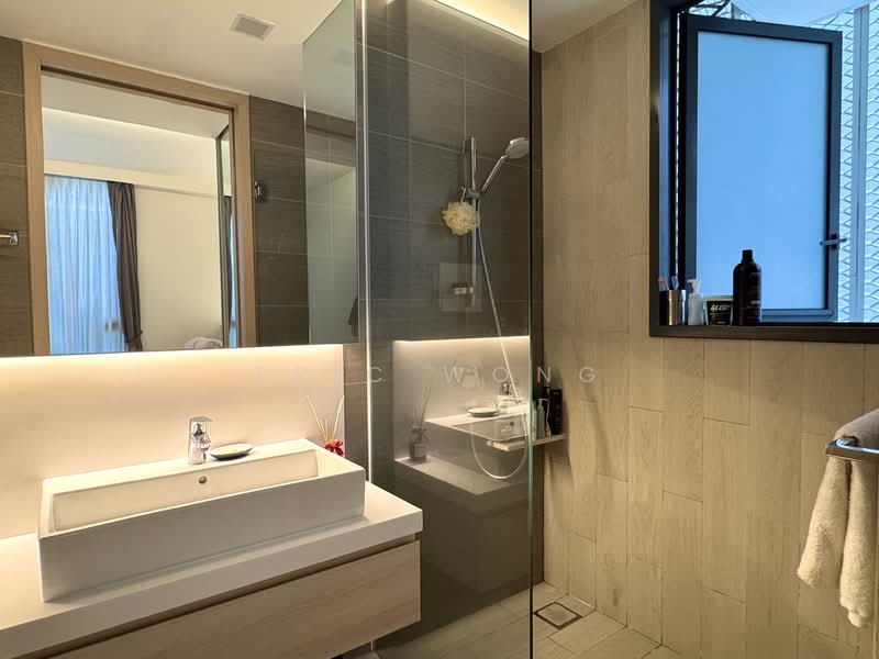 The Panorama Condominium For Sale at S$ 1,627,800 | PropertyGuru Singapore - Master Bathroom