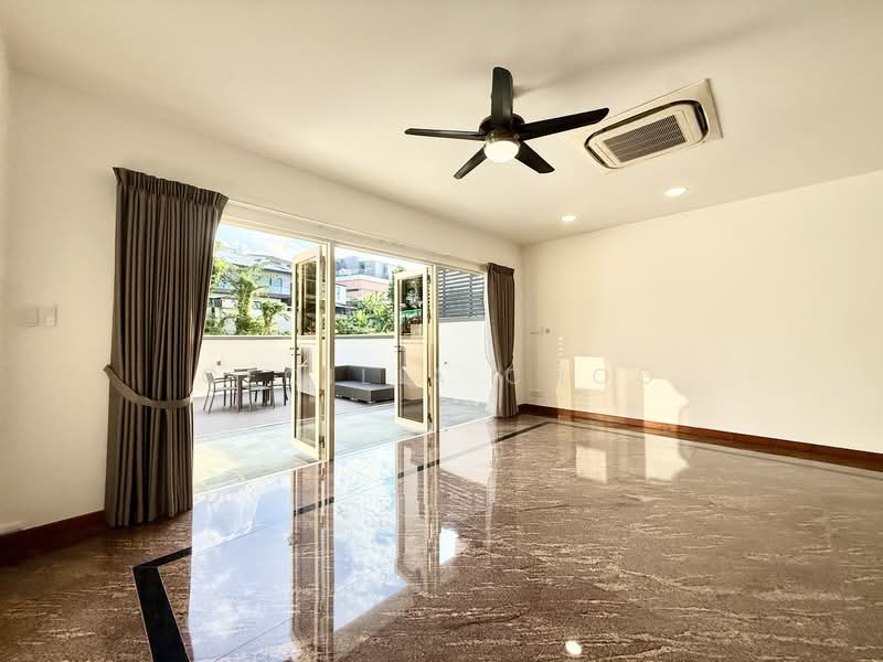 Changi Heights, Changi Heights, 5 Bedrooms, 3,200 sqft, Terraced House For Rent, by Cecilia Choo, 500058954 - Living Room - PropertyGuru.com.sg