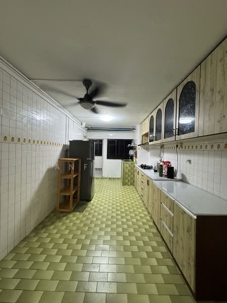 319 Ang Mo Kio Avenue 1, 319 Ang Mo Kio Avenue 1, 2 Bedrooms, 786 sqft, HDB Flat For Rent, by Manfred Lau, 500058960 - Kitchen - PropertyGuru.com.sg