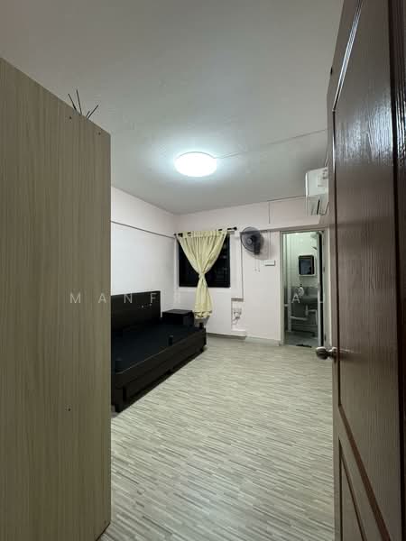 319 Ang Mo Kio Avenue 1, 319 Ang Mo Kio Avenue 1, 2 Bedrooms, 786 sqft, HDB Flat For Rent, by Manfred Lau, 500058960 - Bedroom - PropertyGuru.com.sg